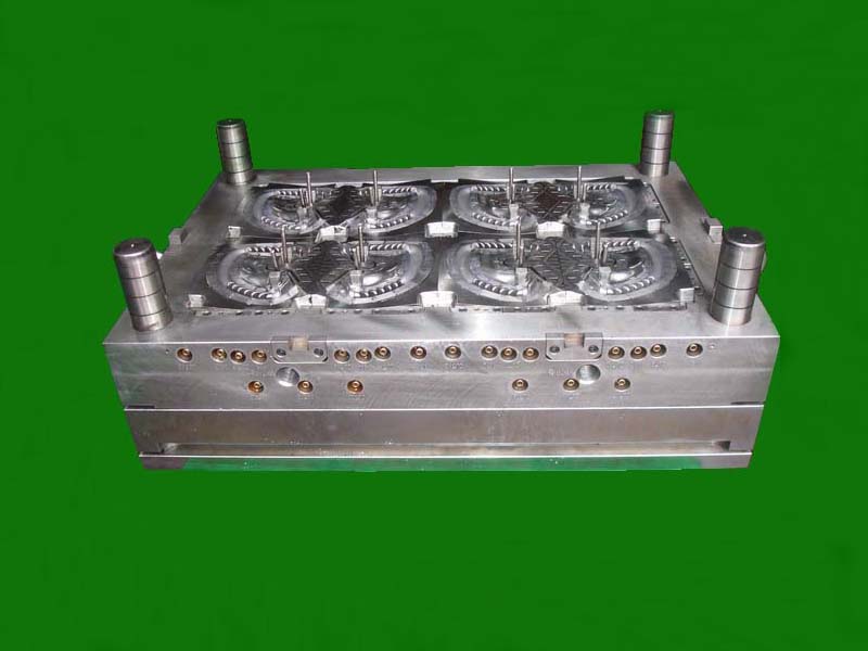Injection Mold_with Gas-Assist_for Handle Part 2
