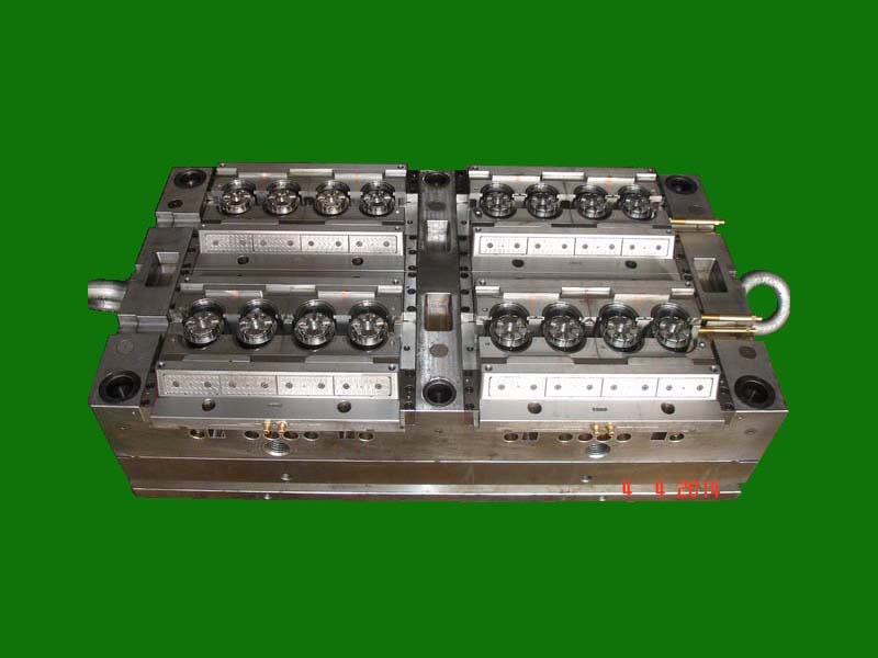 Injection Mold_with Hot Runner_Pulley 2