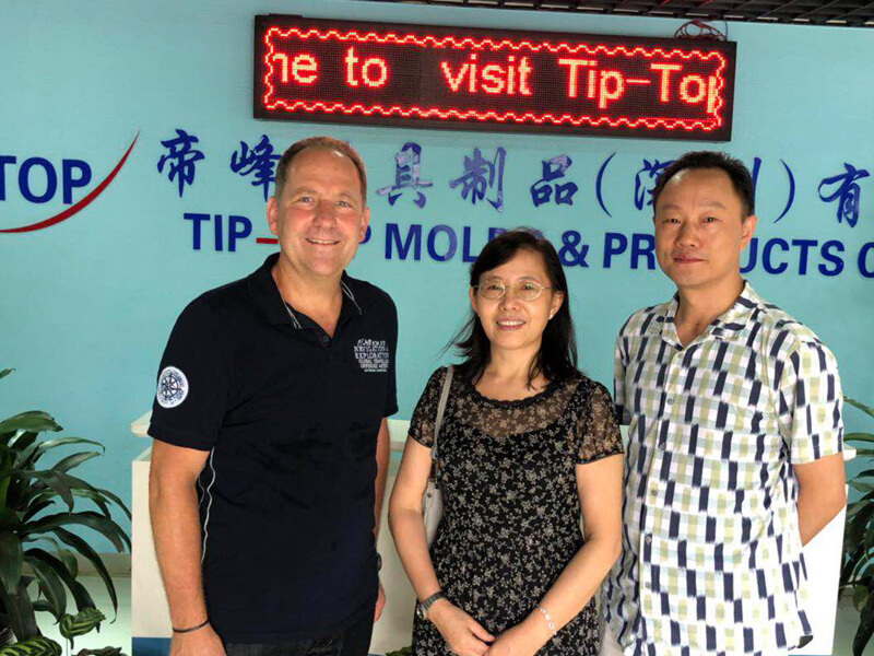Group Photo of Foreign Customers Visiting Tip-Top 1